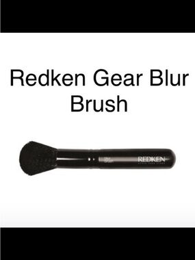 Redken Professional Black Blur Brush